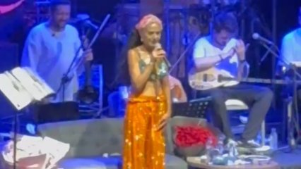 Tatlıses’ten Yıldız Tilbe’ye 100 gül 